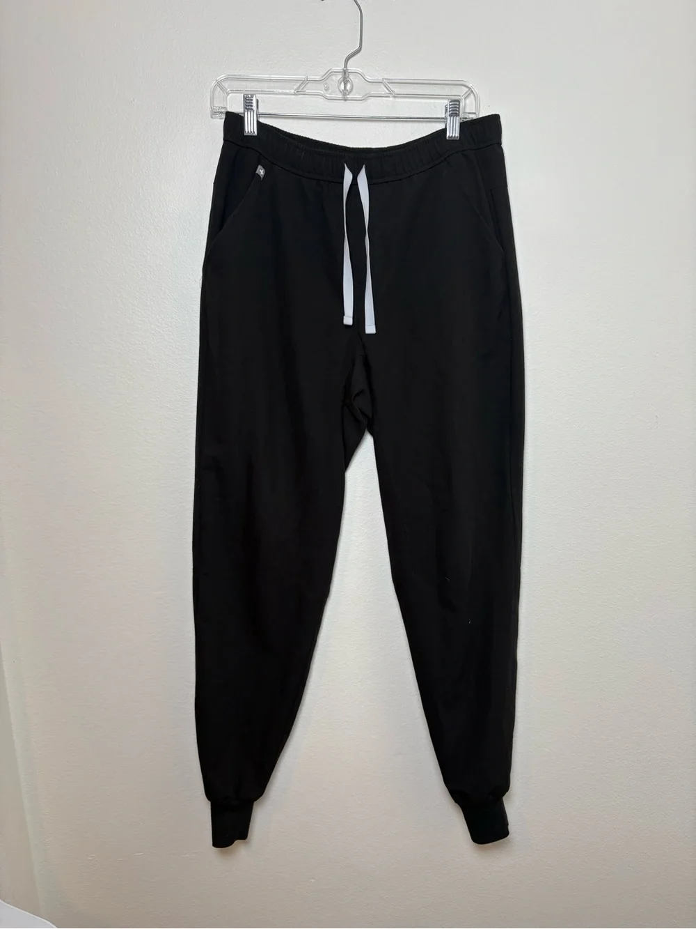 Figs Tansen Jogger Scrub Pan